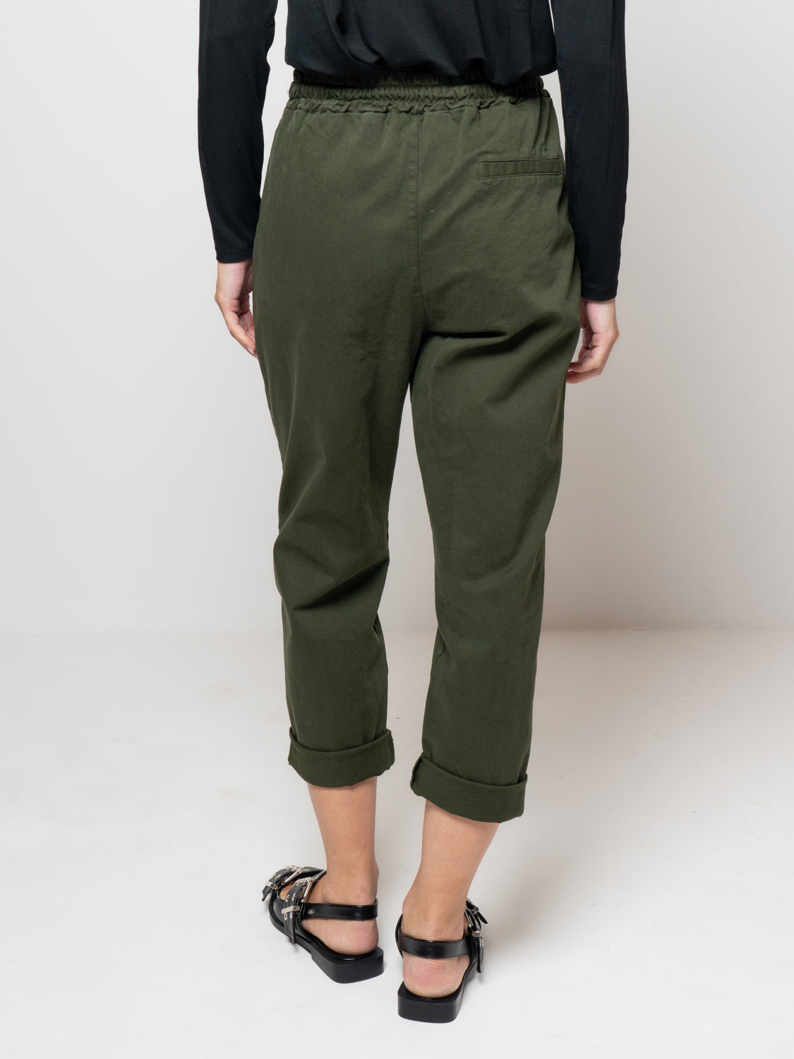 Pantalone baggy in gabardina