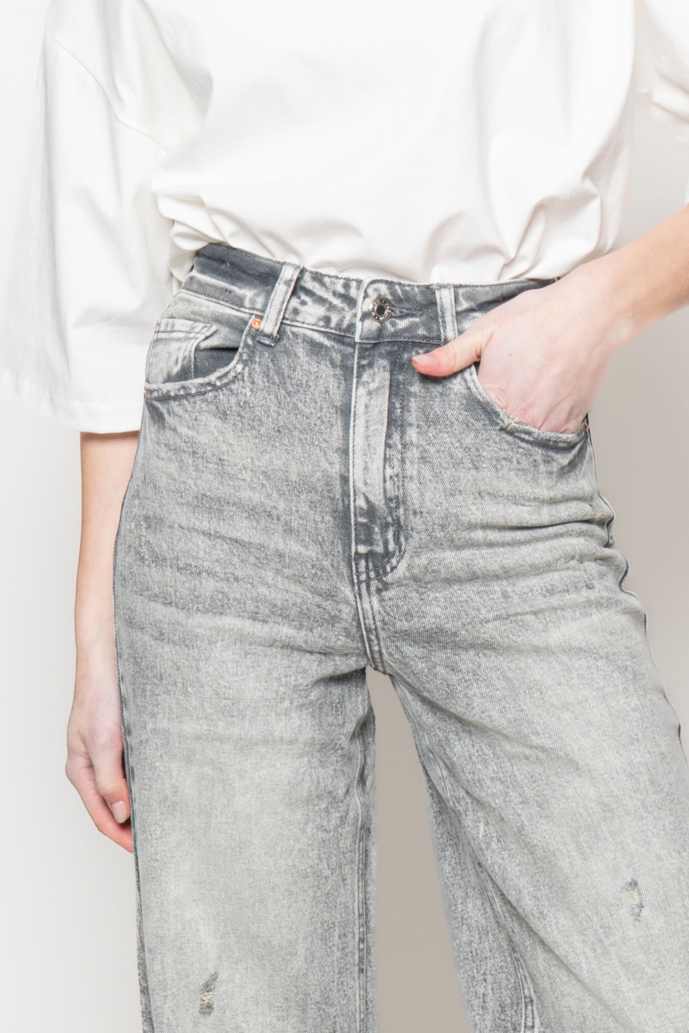 Jeans wide lavaggio sdrucito