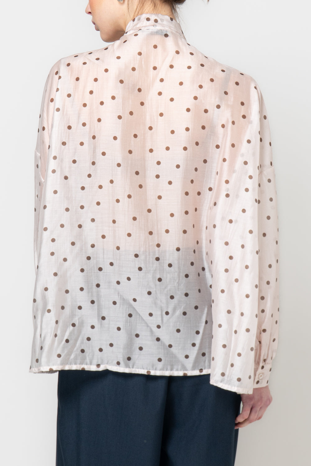 Camicia a pois con fiocco