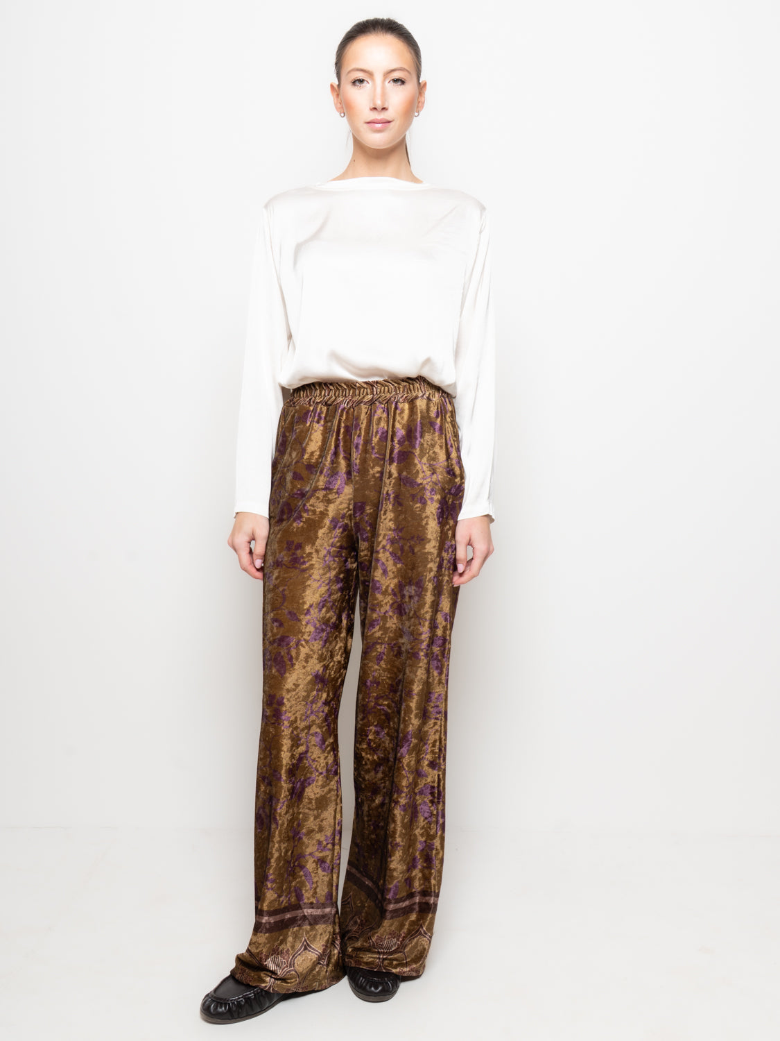 Pantalone in velluto stampa floreale con vita arricciata