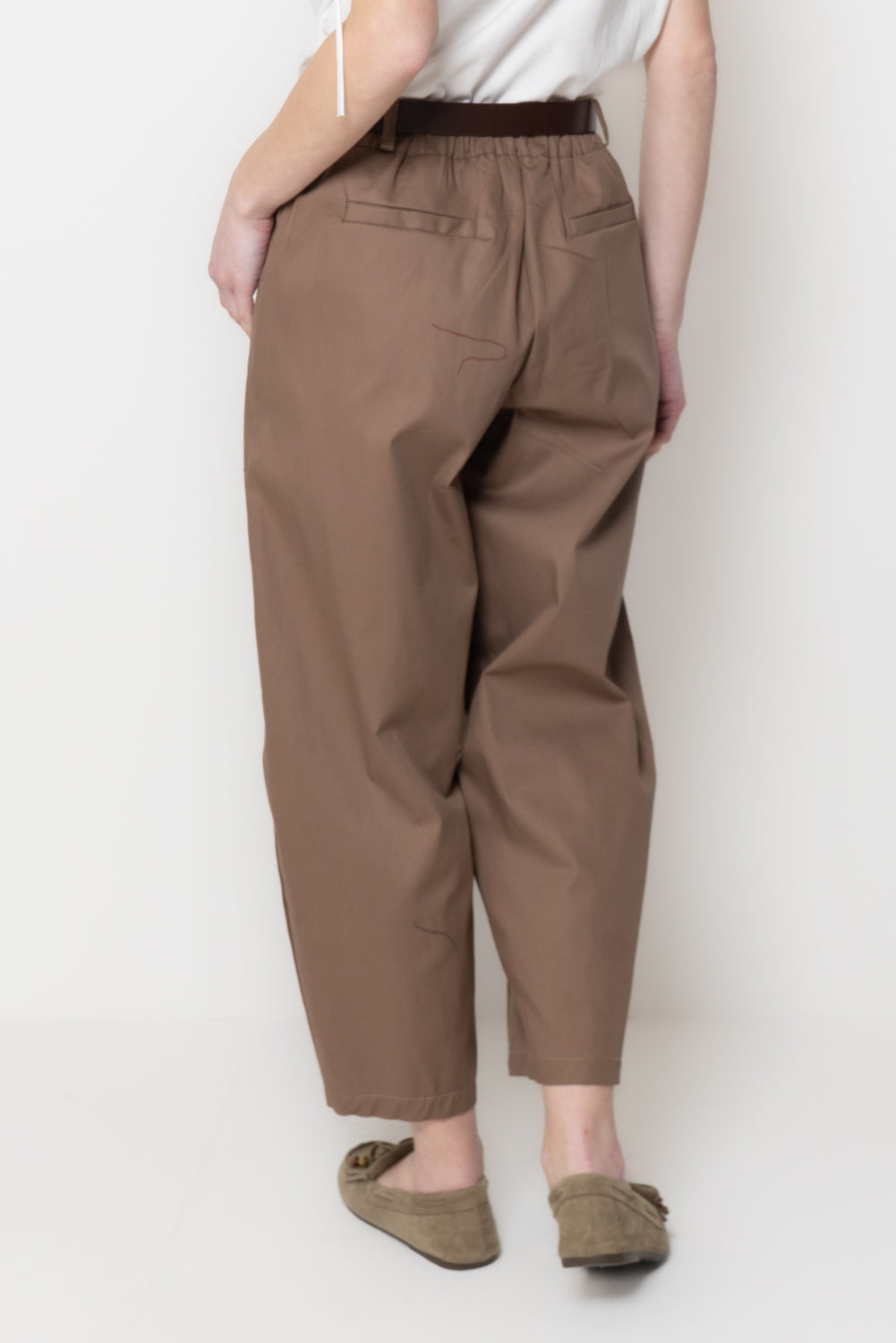 Pantaloni con Cucitura Frontale