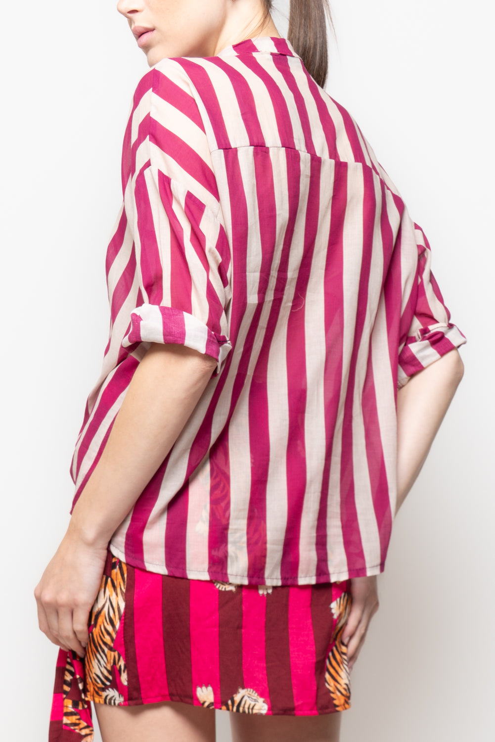Camicia alla coreana a righe