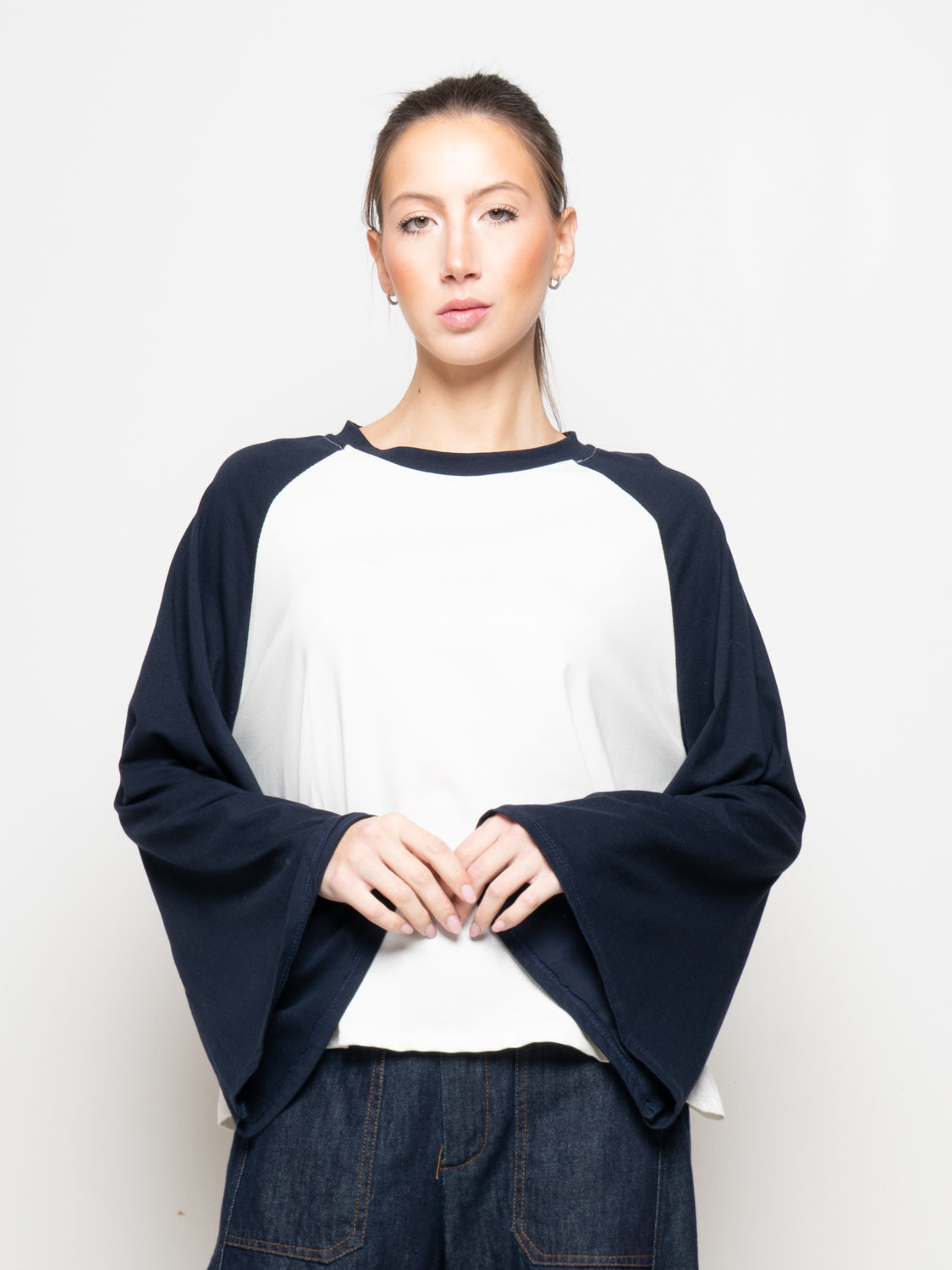T- Shirt con manica Svasata bicolore