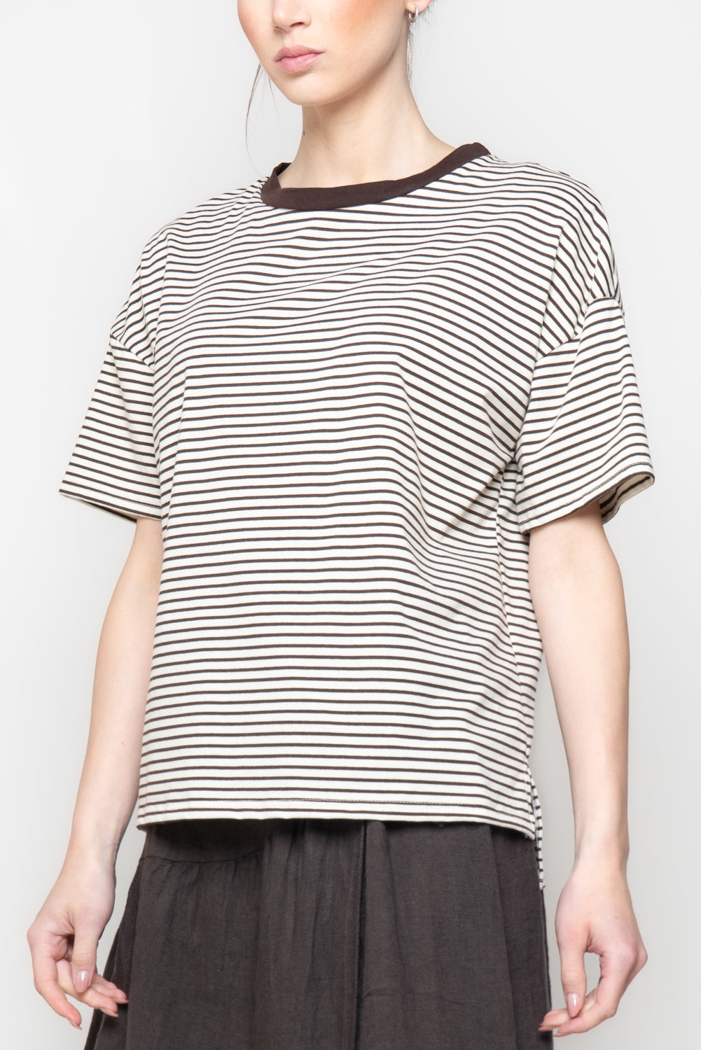T-shirt a righe con profilo