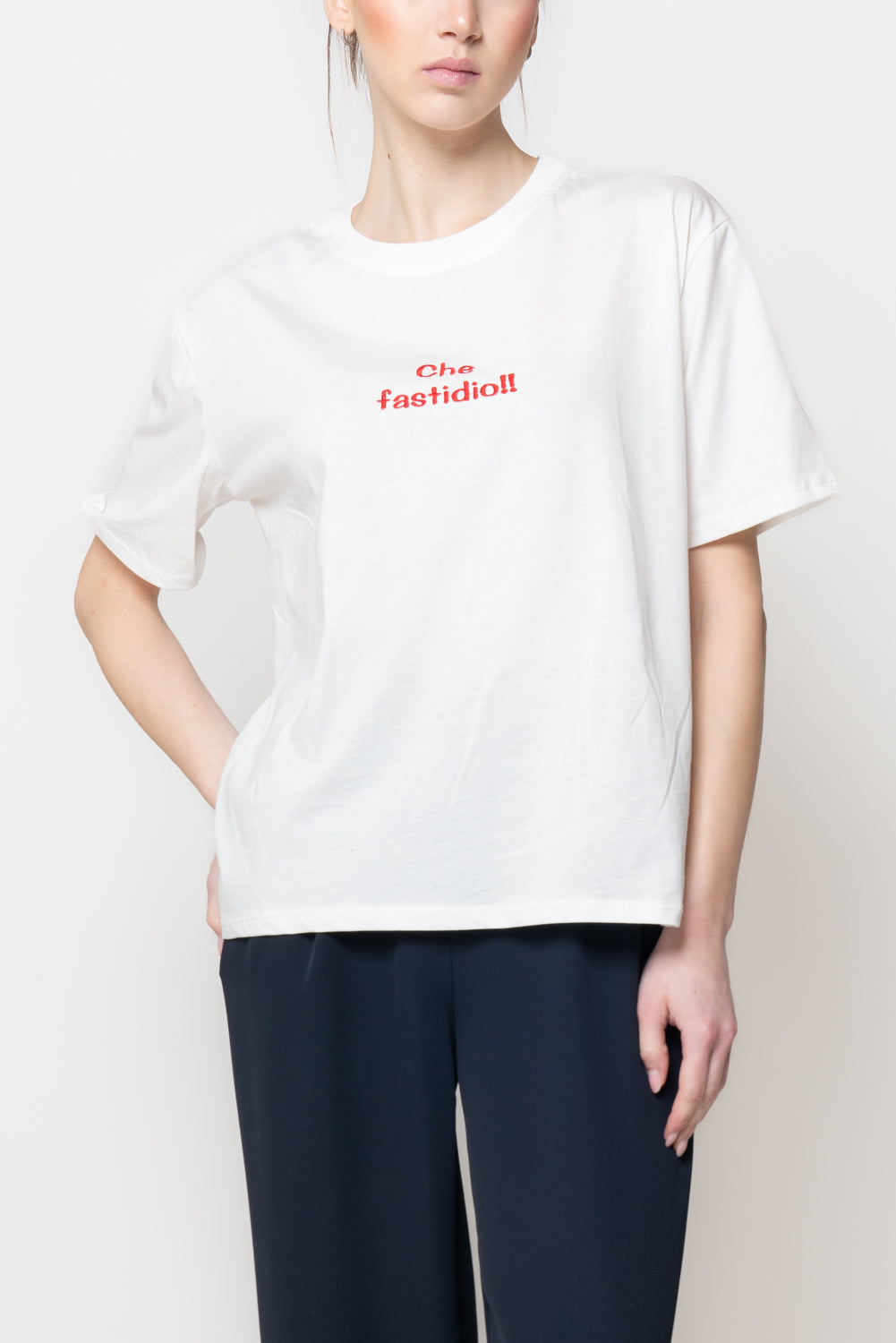 T shirt ricamo "Che Fastidio"