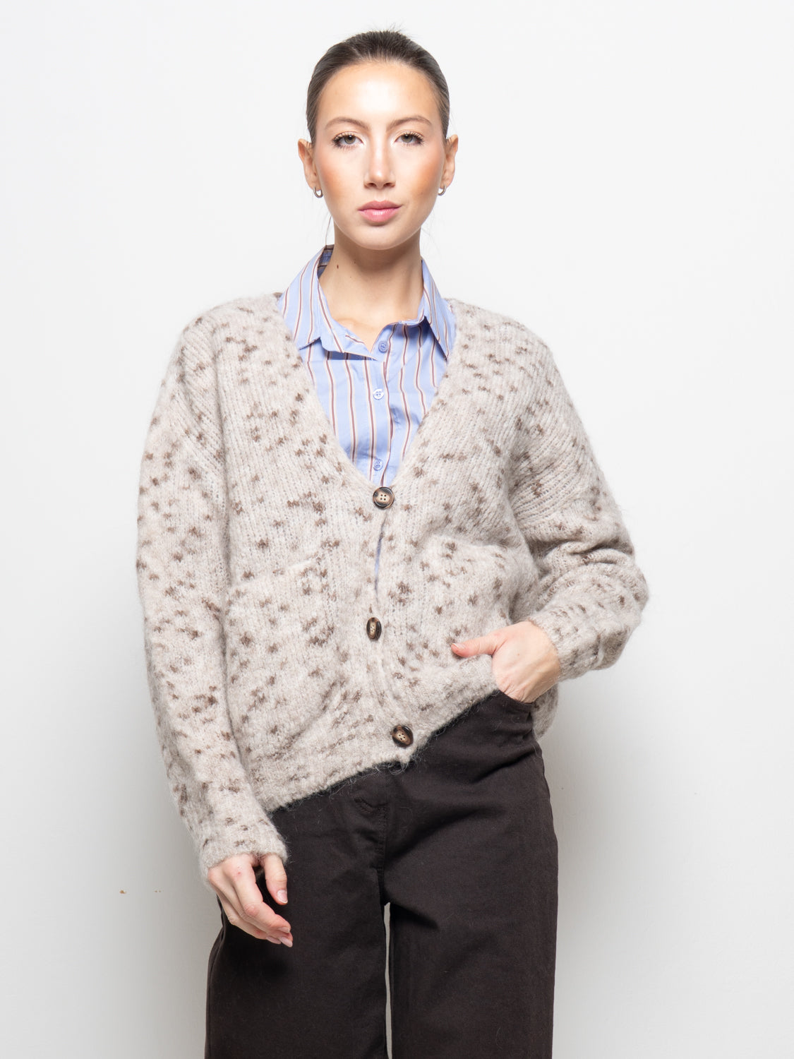 Cardigan in fantasia puntinata