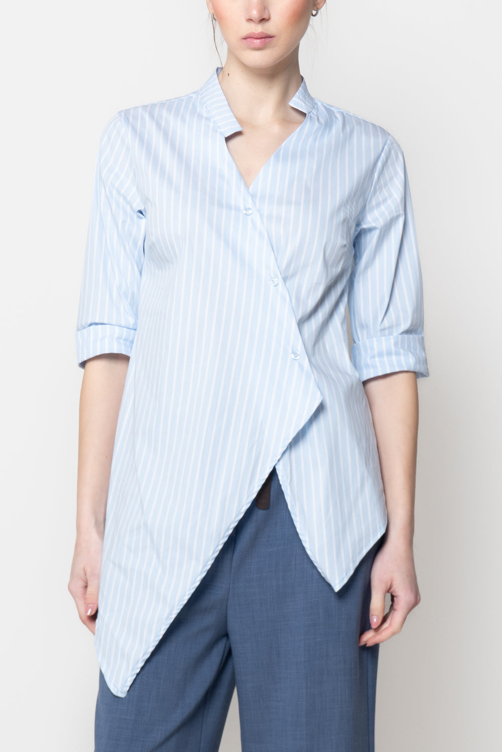 Camicia alla coreana asimmetrica