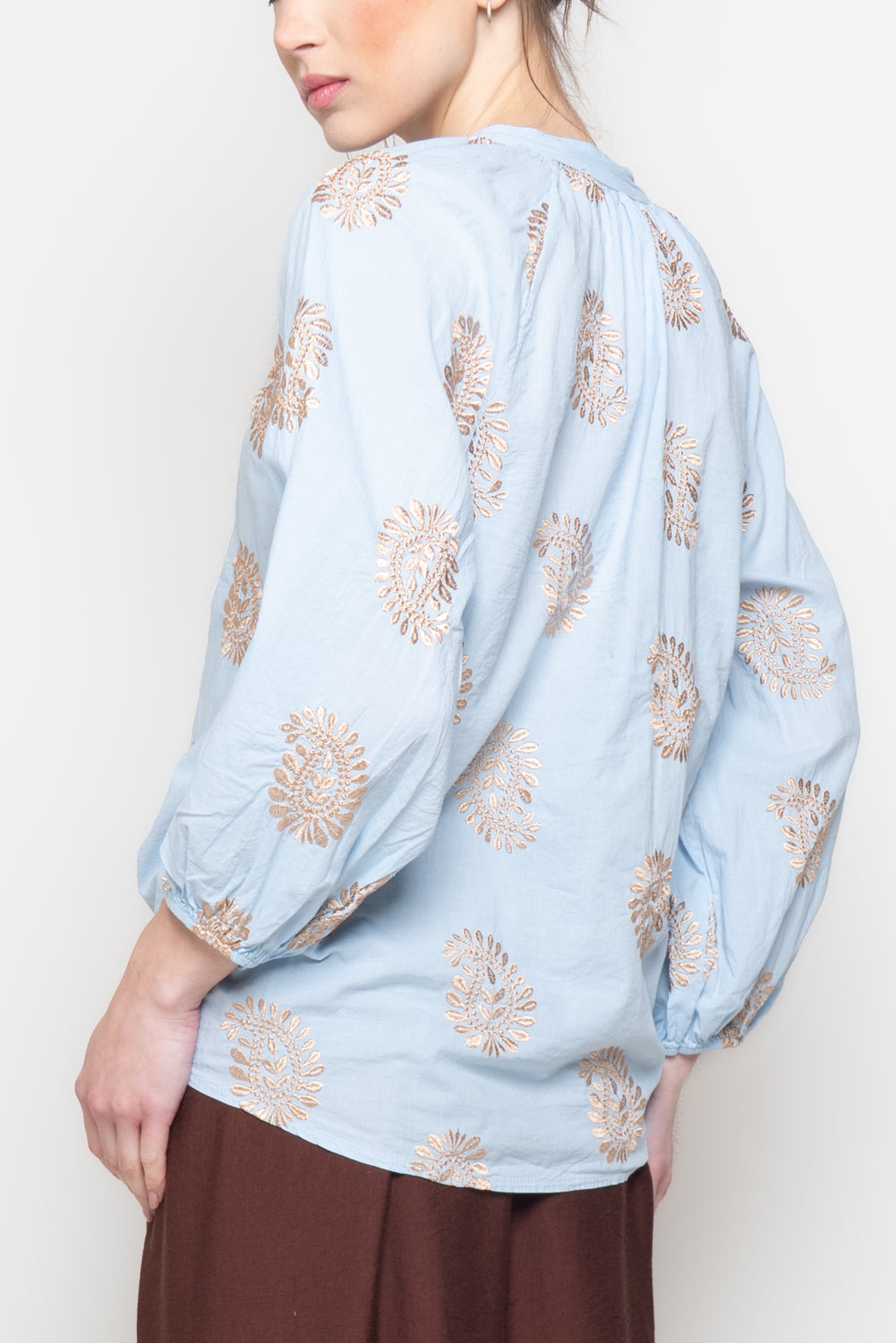 Camicia con ricami