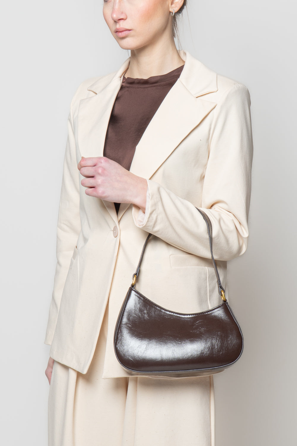 Tracolla con forma stondata