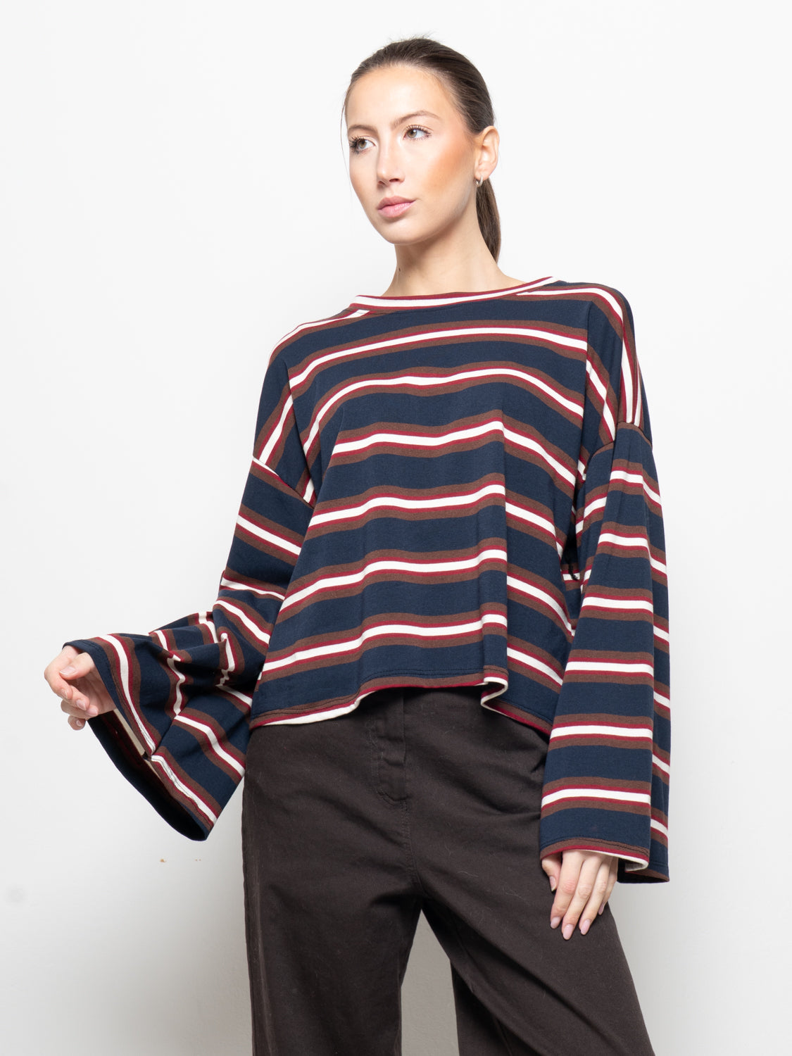 T- Shirt con manica svasata a righe
