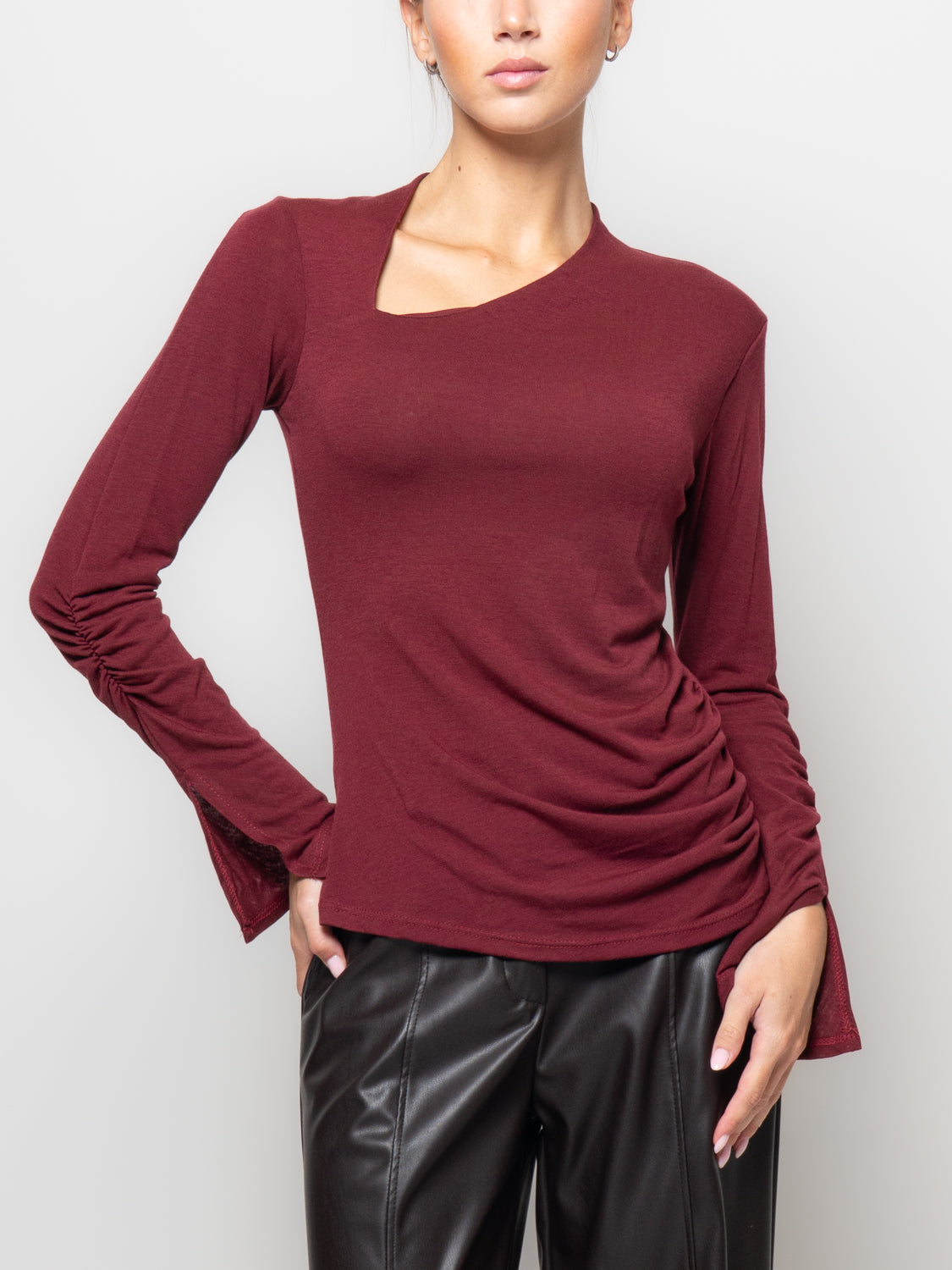 Maglia sollo asimmetrico