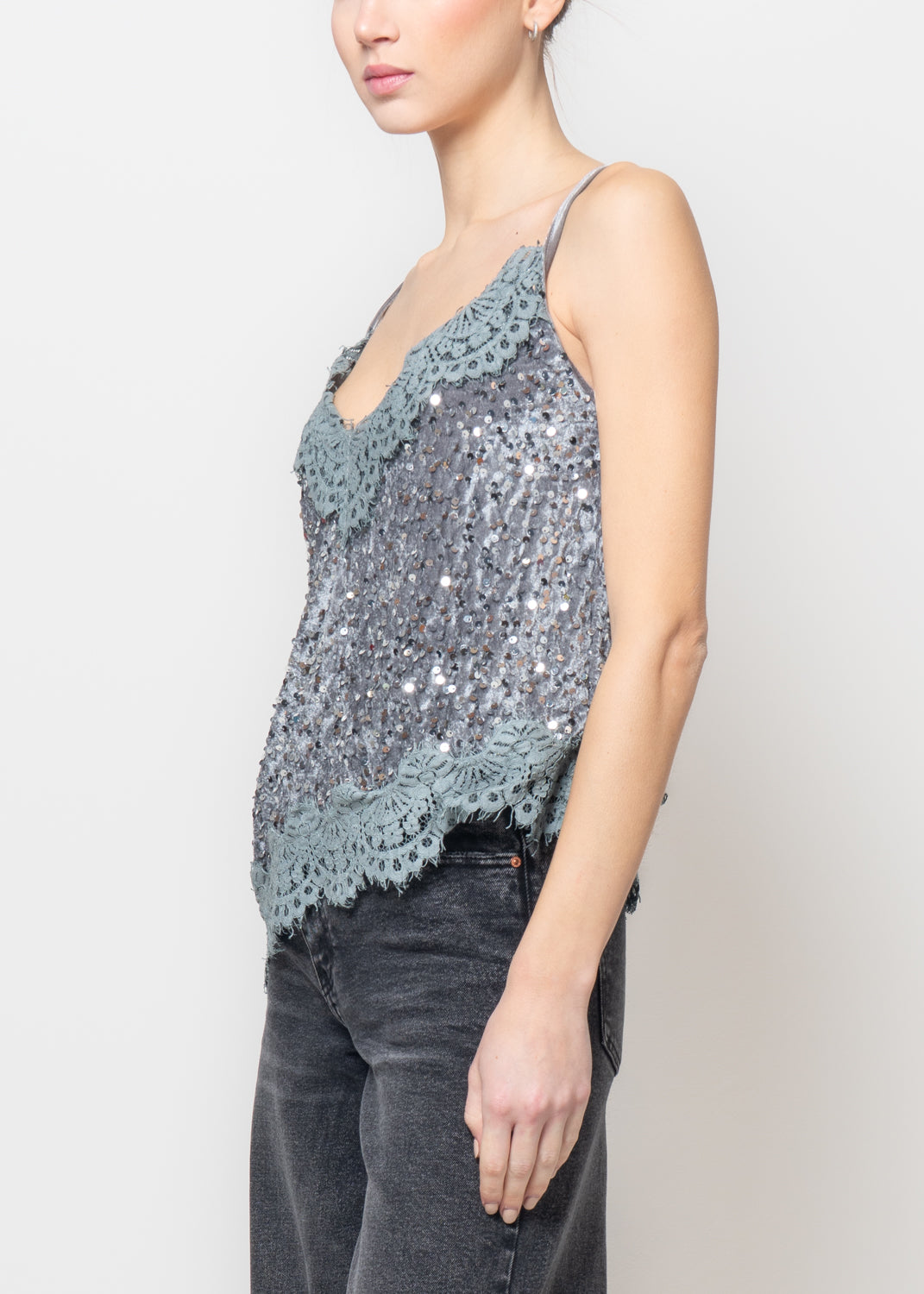 Top in paillettes e ciniglia