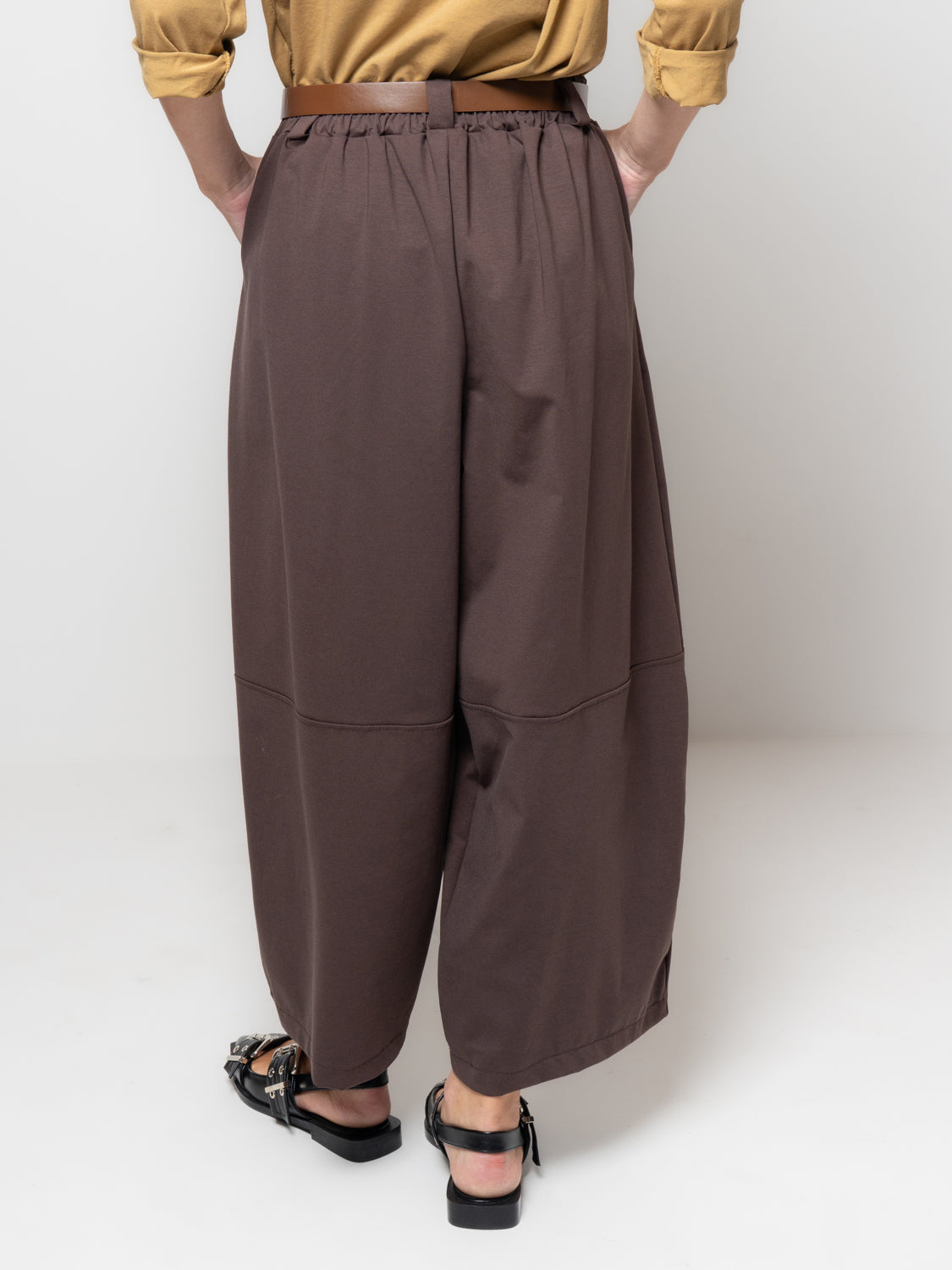 Pantalone barrel in punto milano