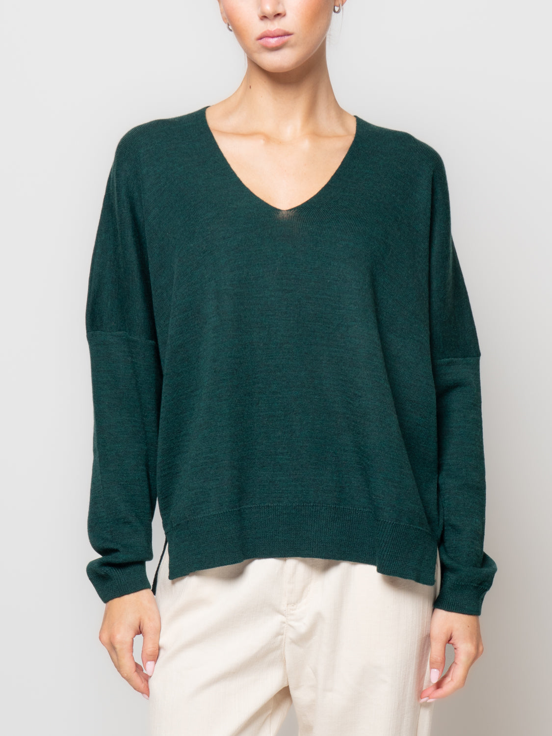 Maglia scollo a V misto lana