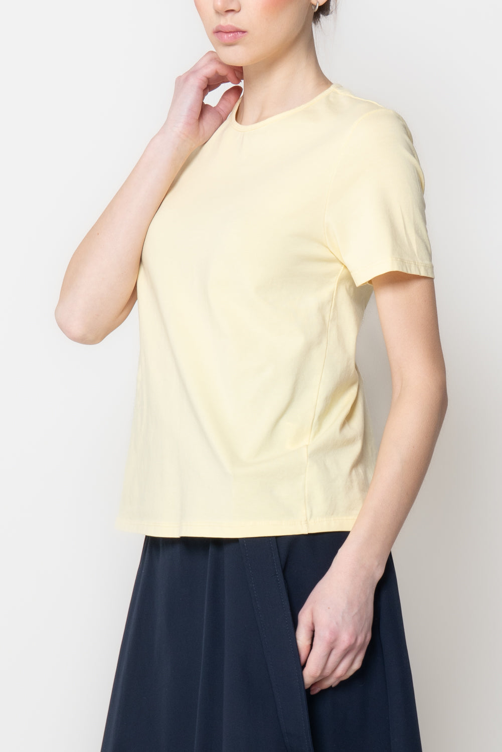 T-shirt con Dettaglio Cut-out e Nodo