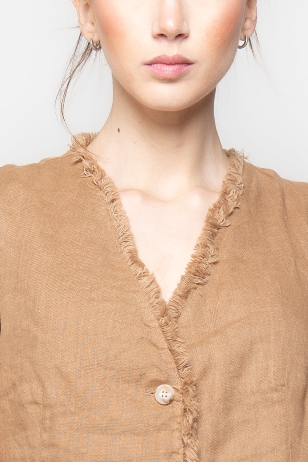 Gilet in 100% Lino con bordi sfrangiati