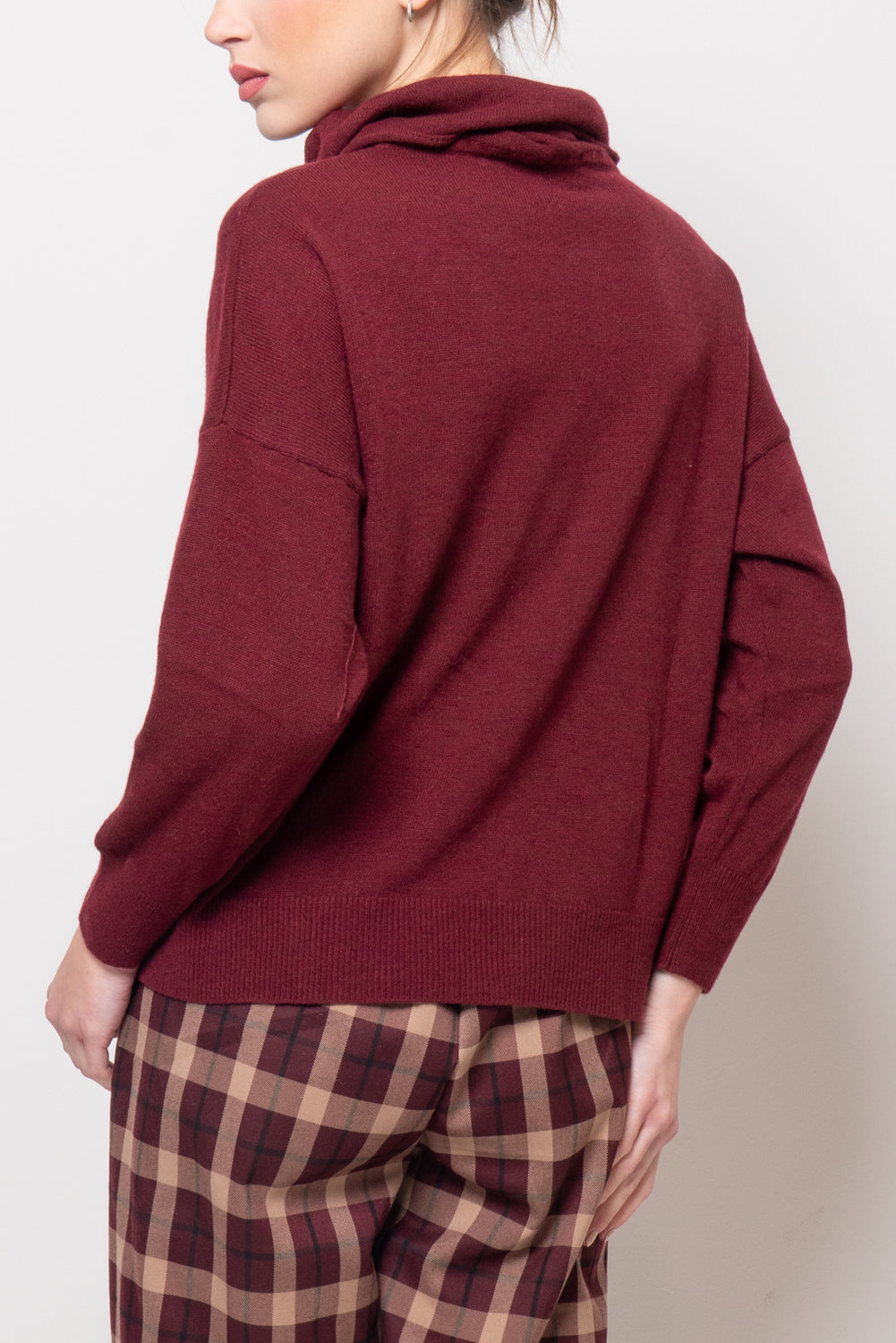 Maglia con collo ad anello