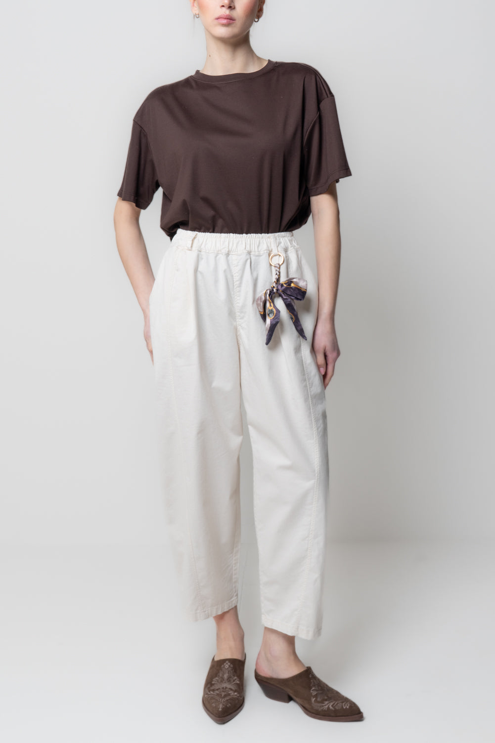 Pantalone a Carota con Foulard