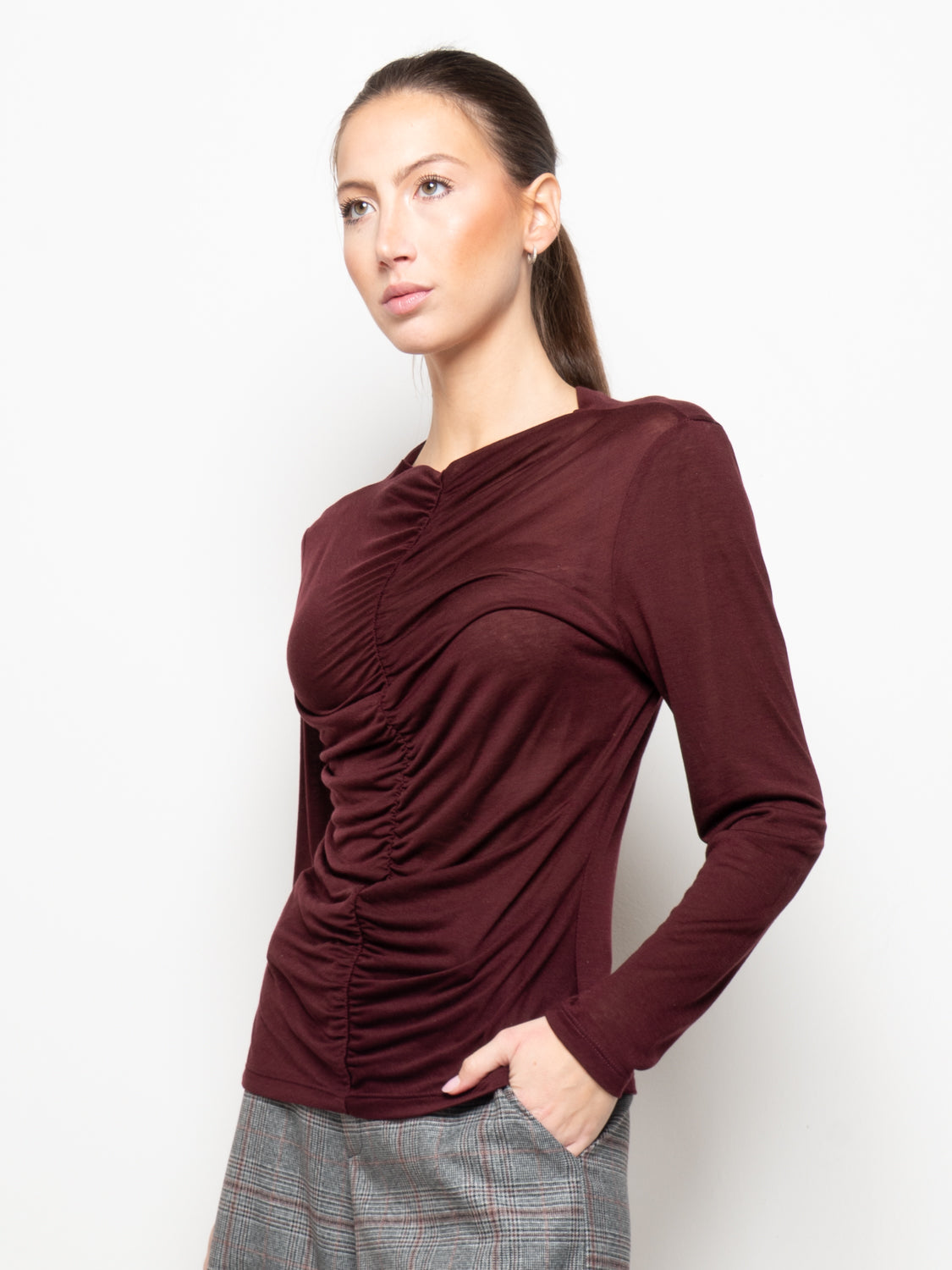 Top con scollo a goccia arricciato