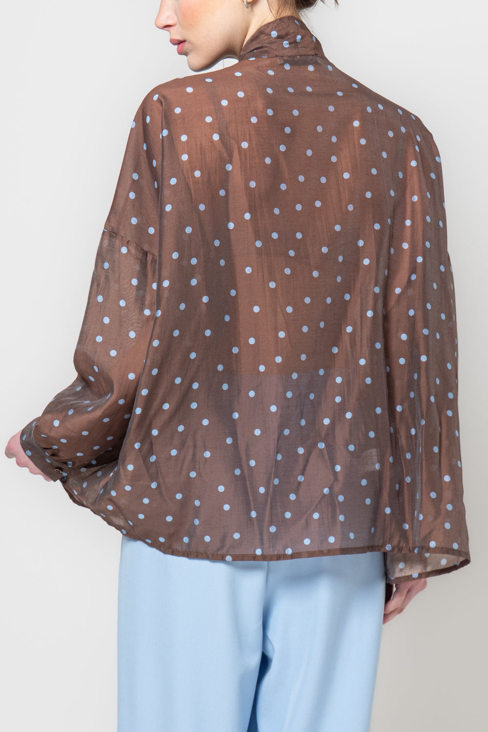 Camicia a pois con fiocco