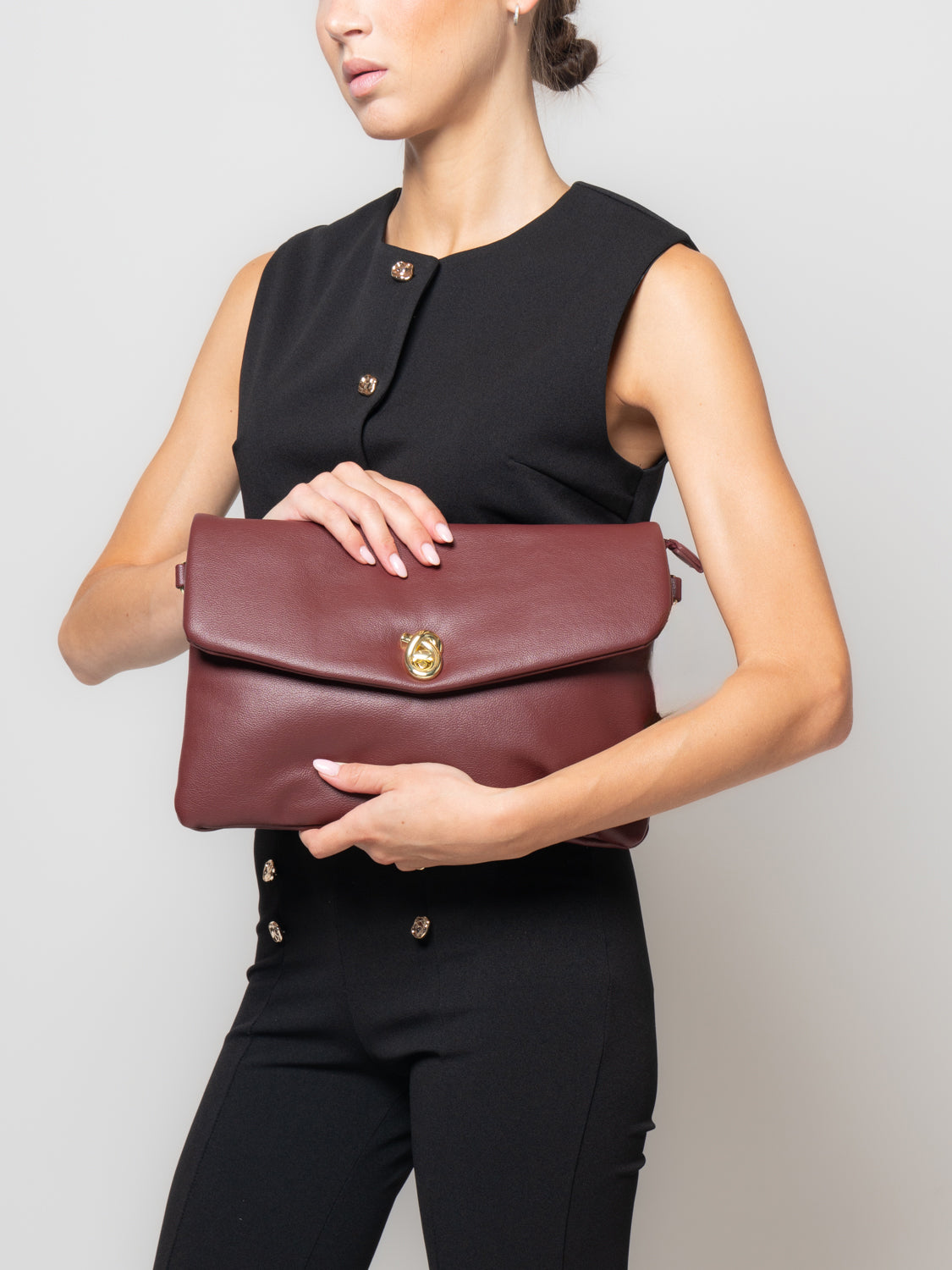 Maxi pochette a busta in similpelle