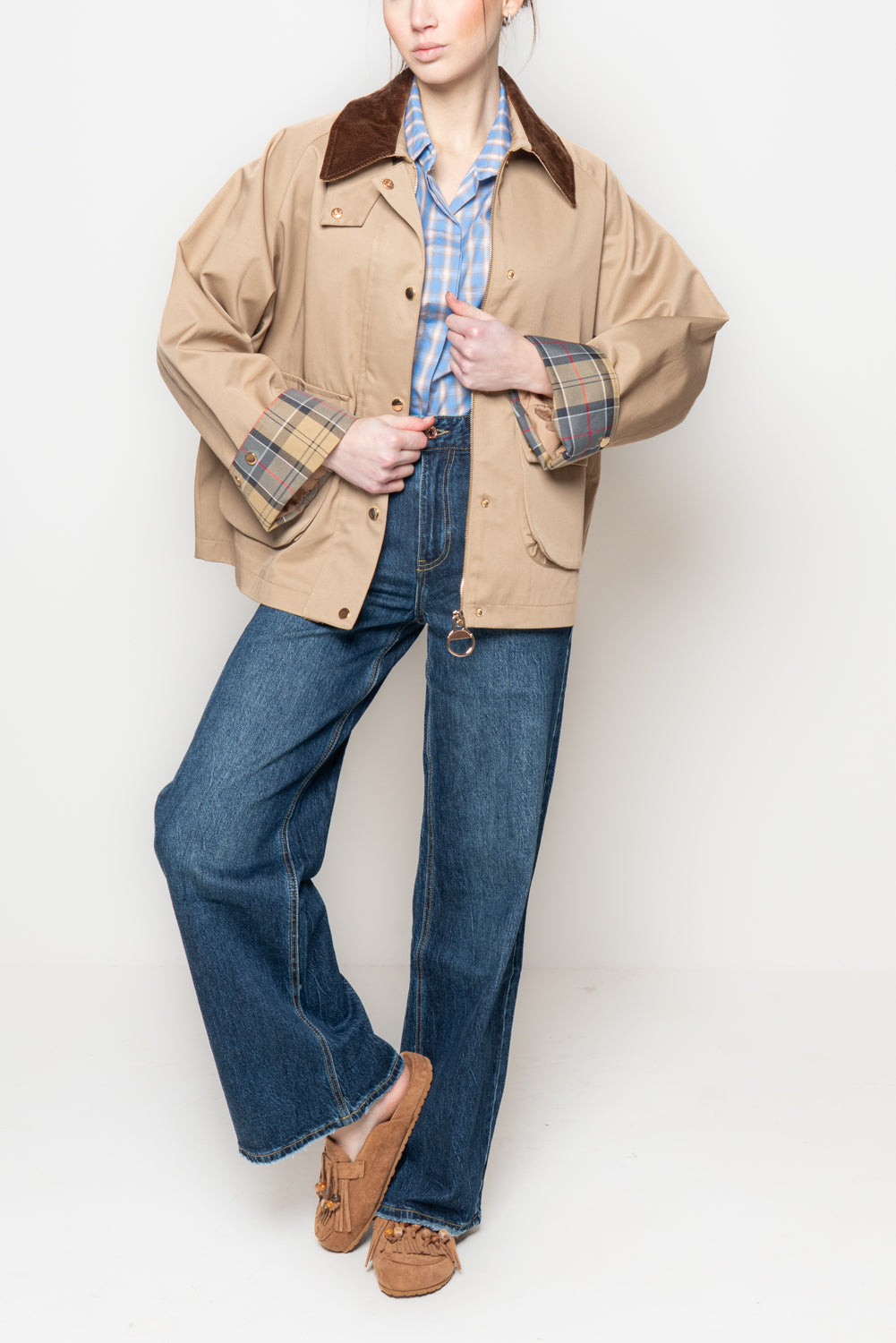 Trench con colletto in velluto