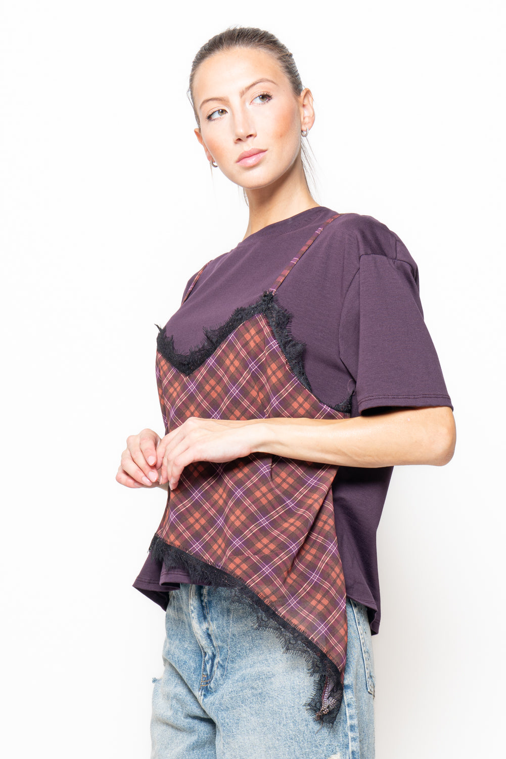 T-shirt con top a quadri sovrapposto