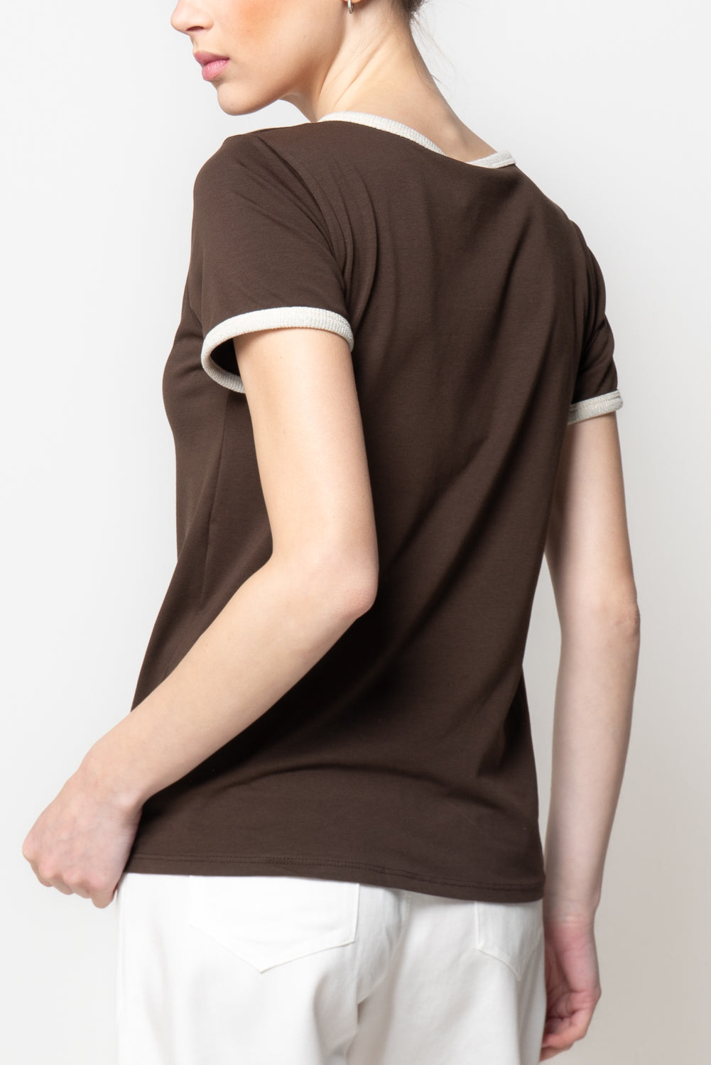 T-shirt con Profili a Contrasto