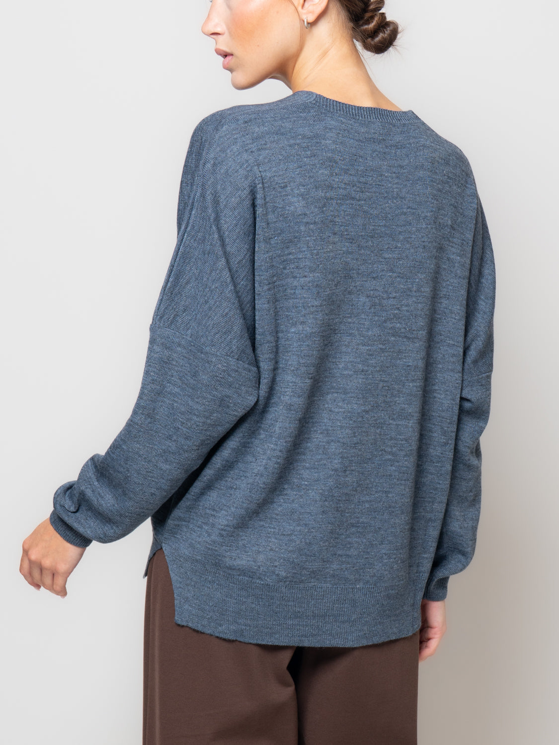 Maglia scollo a V misto lana