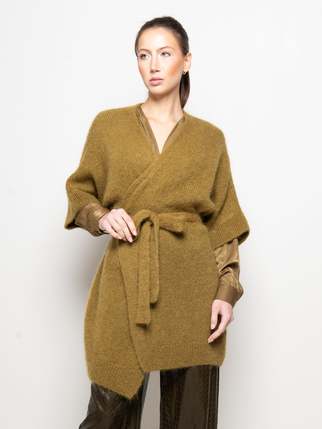 Cardigan in lana modello kimono