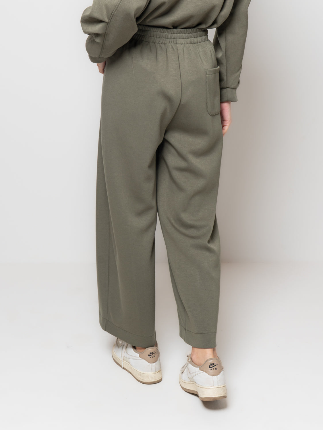 Pantalone baggy in neoprene