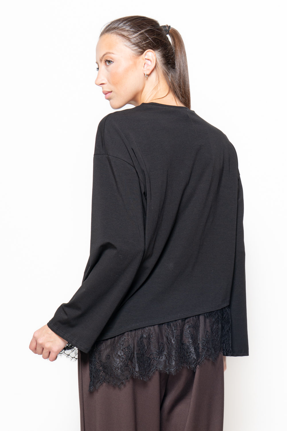 T-shirt oversize con fondo in pizzo