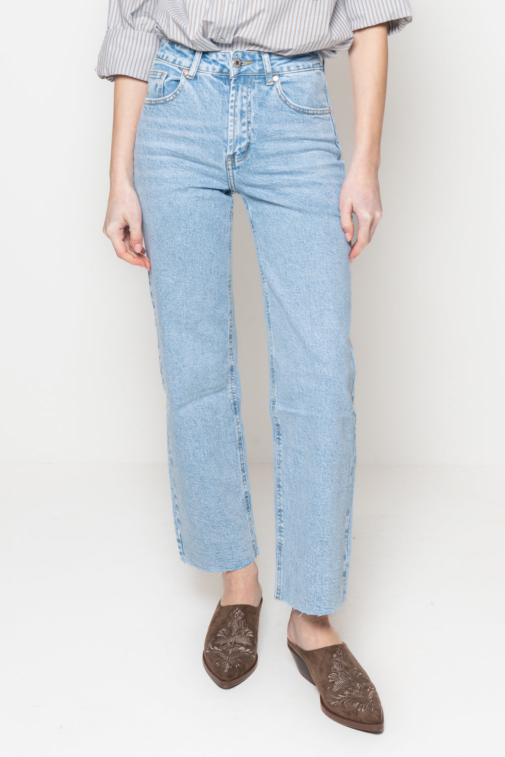 Jeans straight a taglio vivo