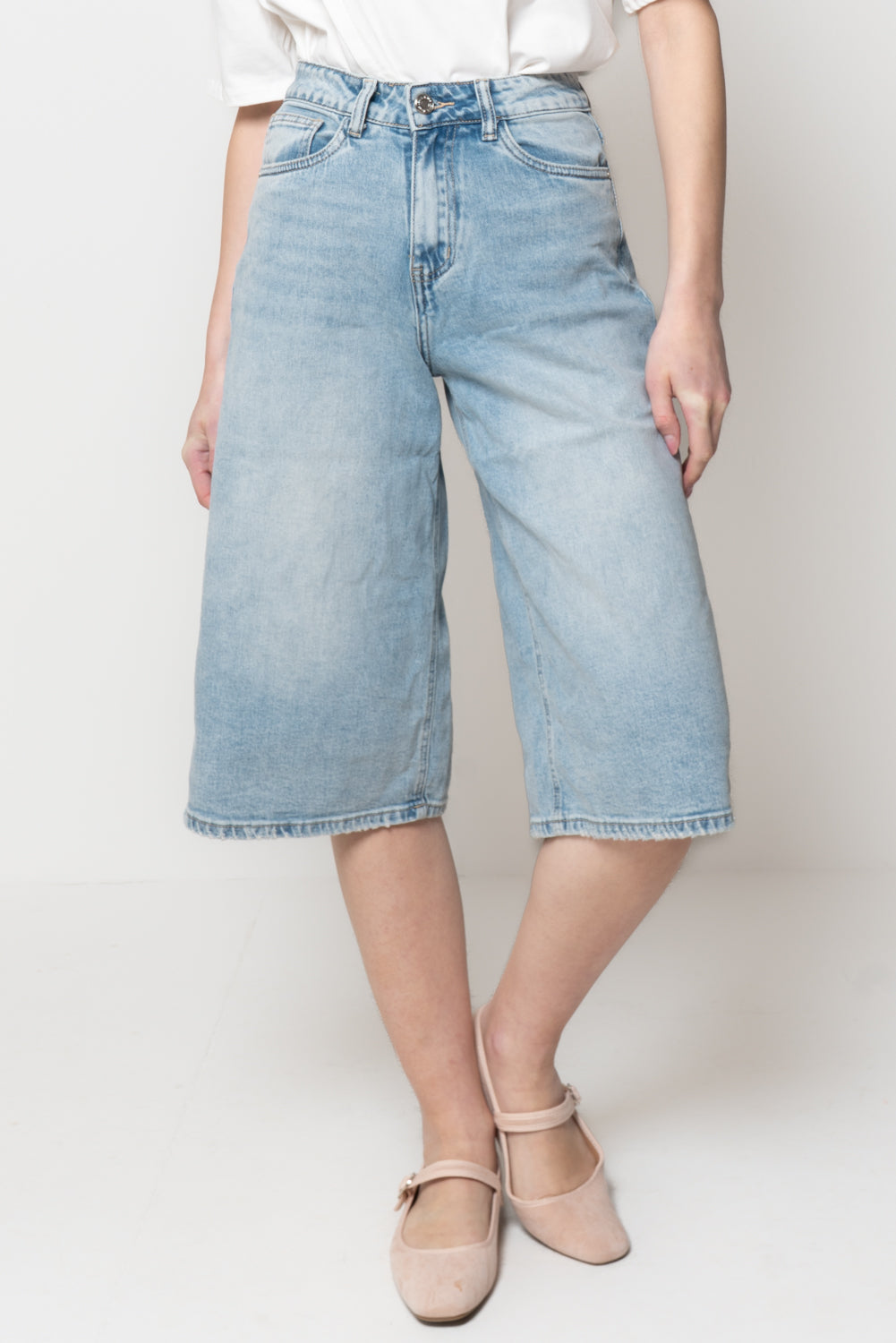 Bermuda denim over
