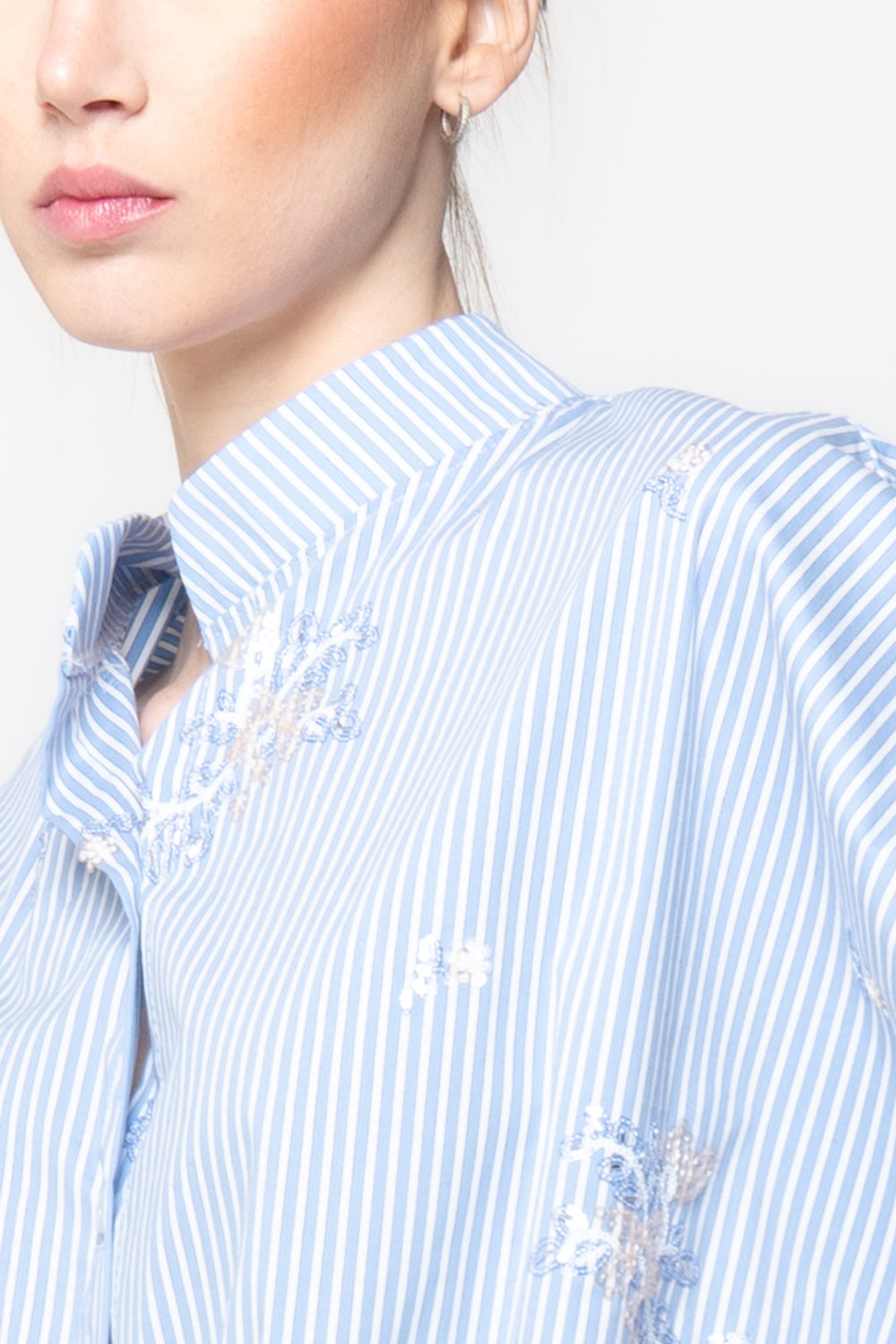 Camicia a Righe con Ricami