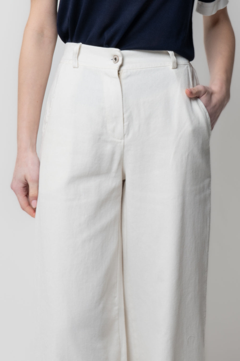 Pantalone Cropped con Risvolto