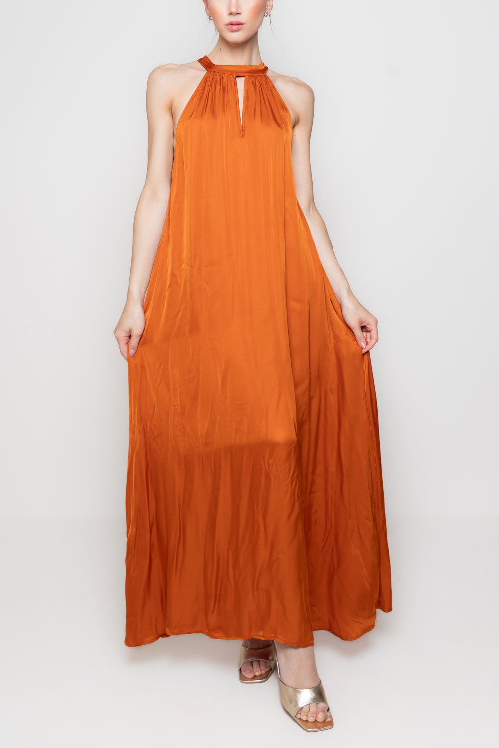 Abito in satin lungo