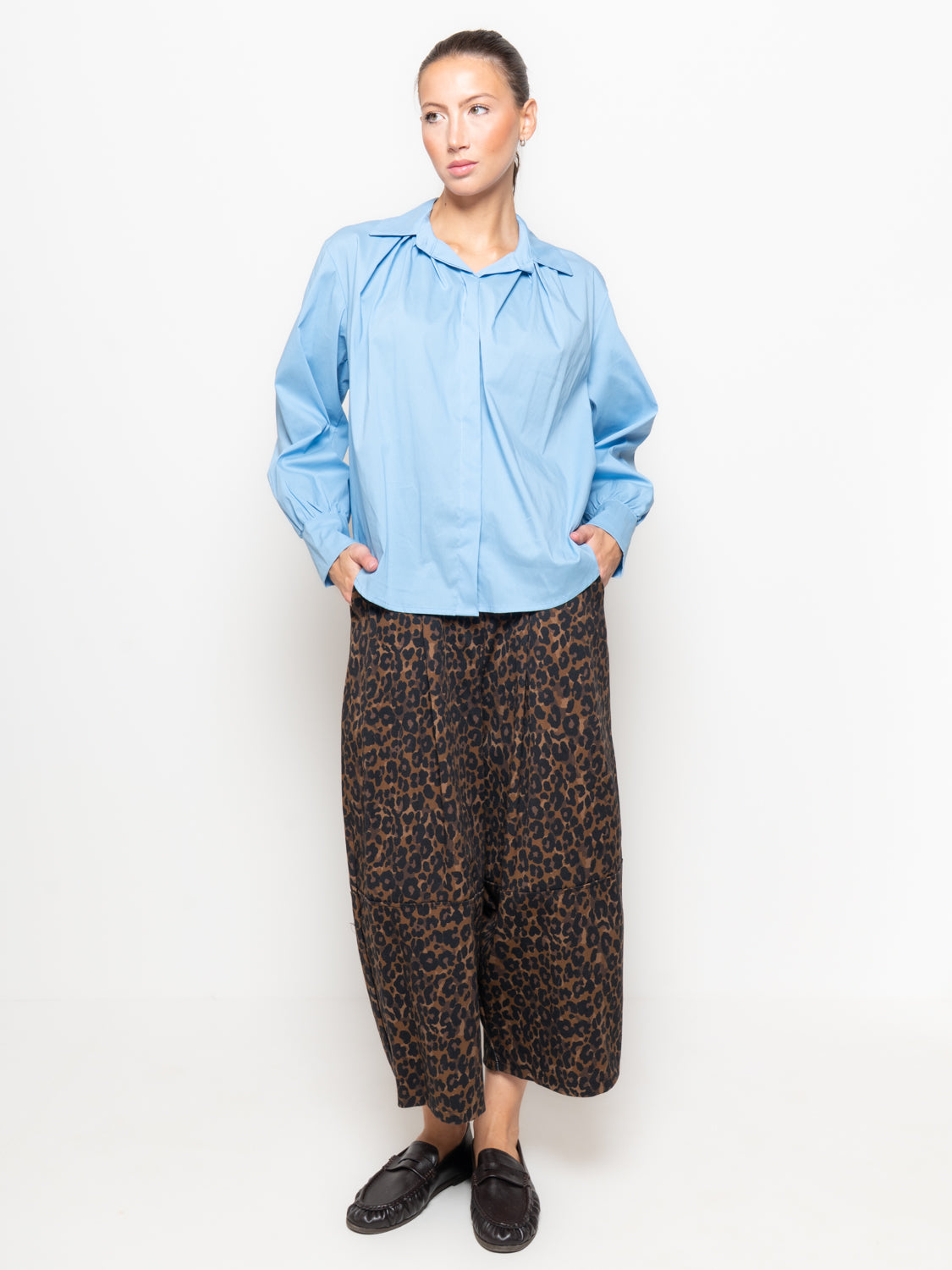 Camicia con pieghe sul retro