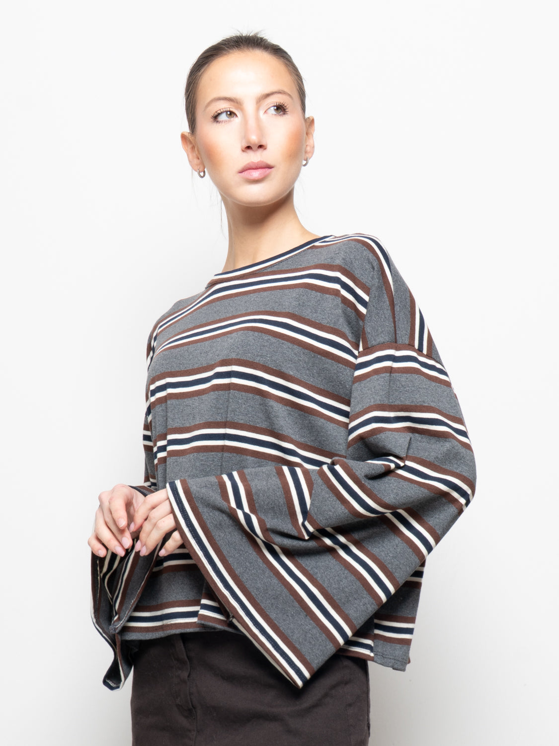 T- Shirt con manica svasata a righe