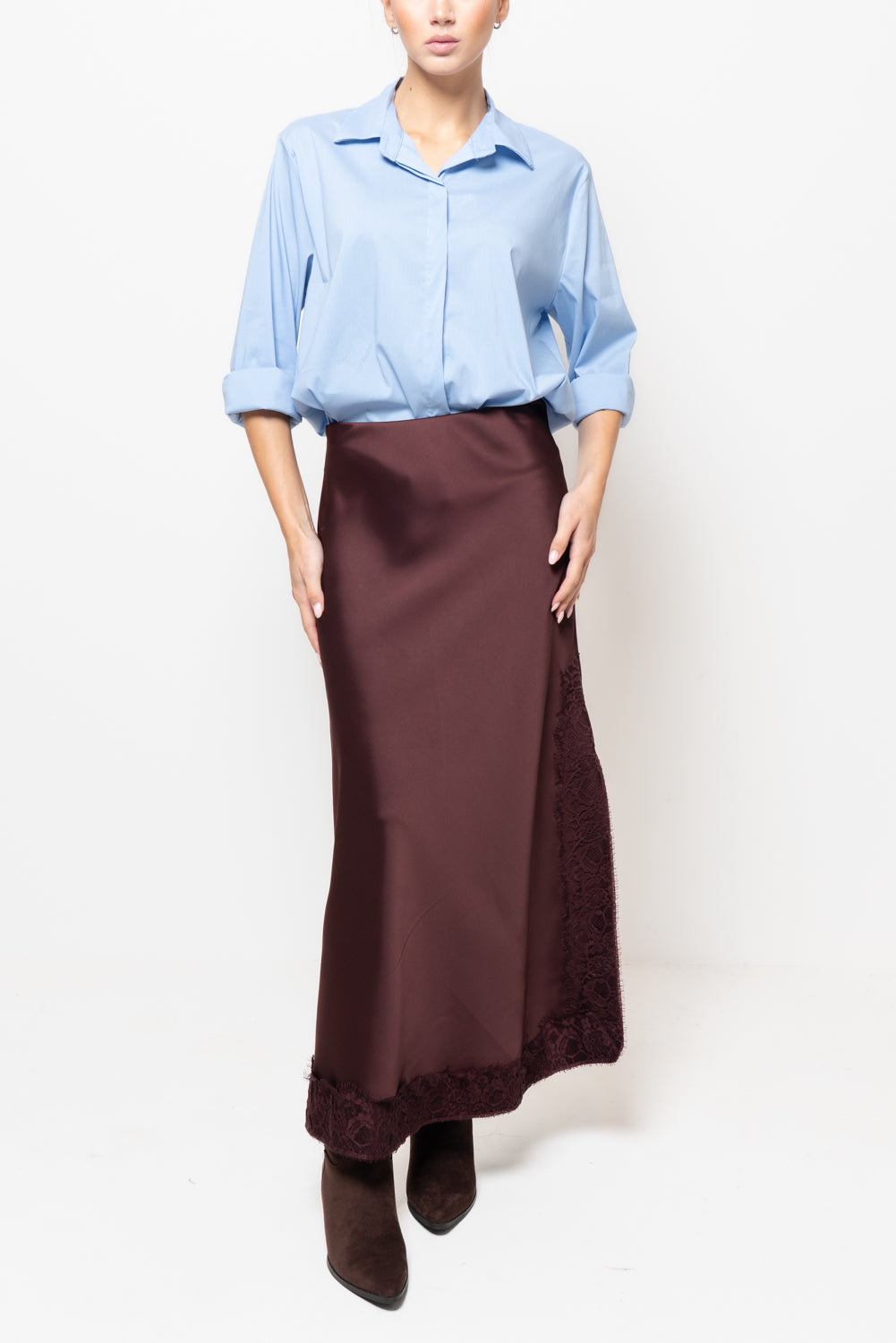 Gonna satin con inserti in pizzo