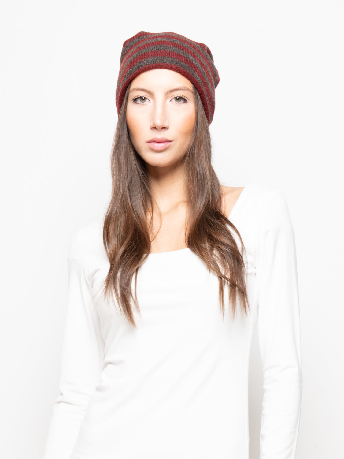 Berretto a righe in maglia oversize