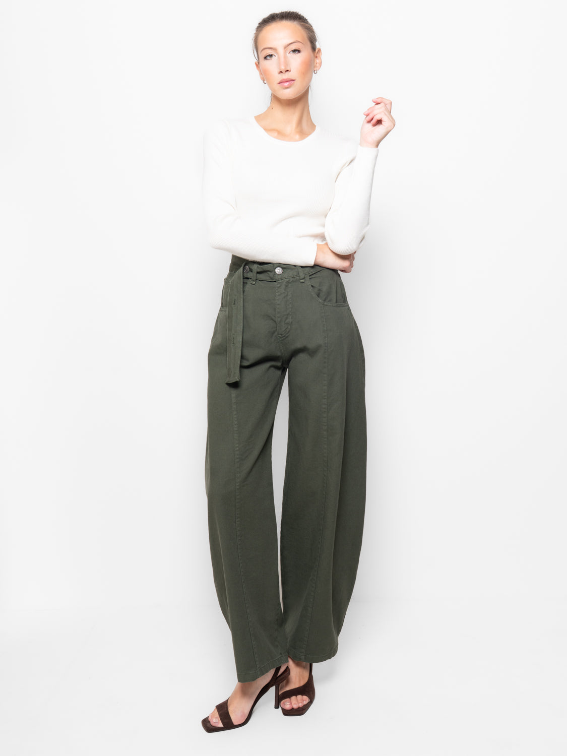 Pantalone cargo verde militare con cintura