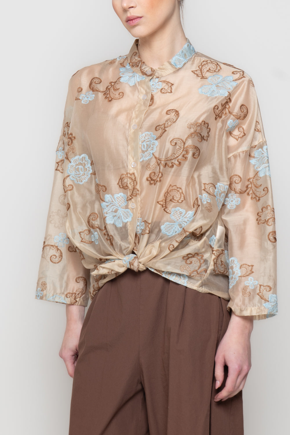 Camicia alla coreana con Ricami
