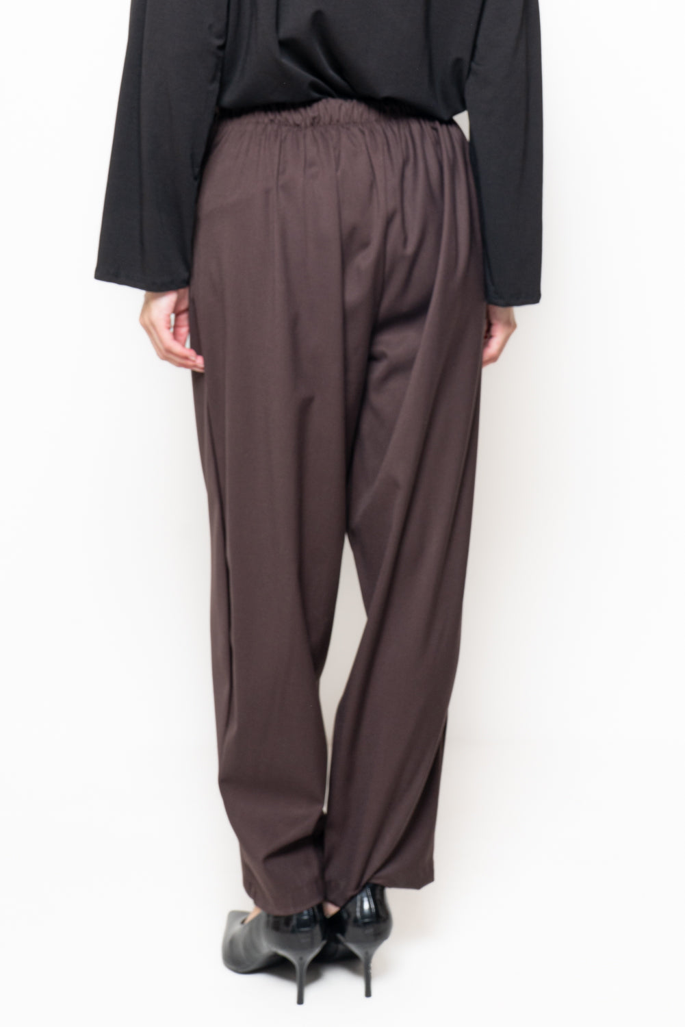 Pantalone carrot con cintura