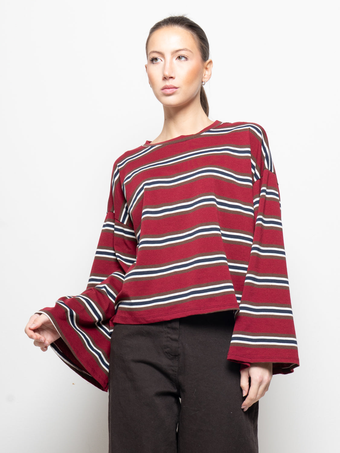 T- Shirt con manica svasata a righe