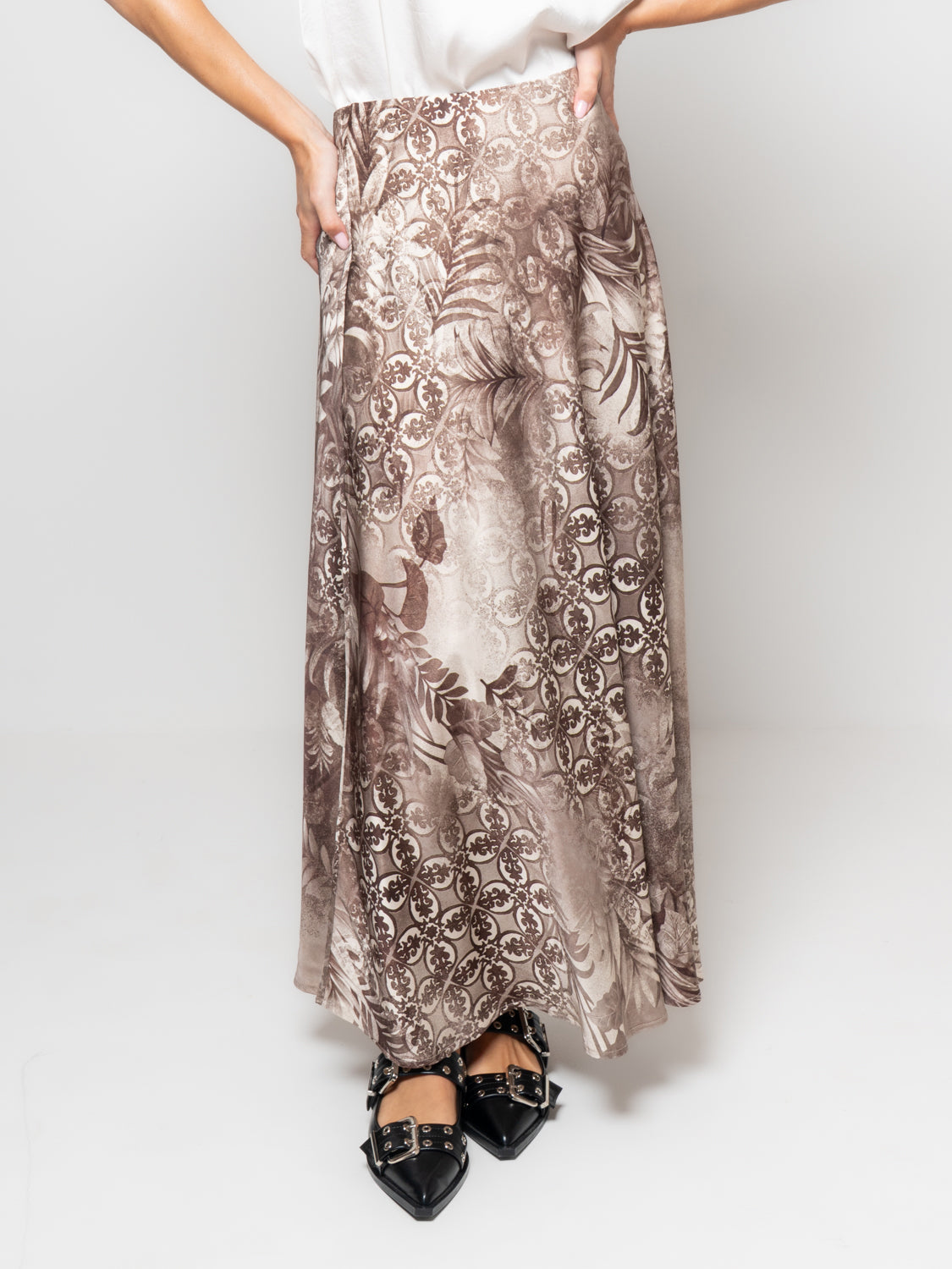 Lounguette fantasia in satin