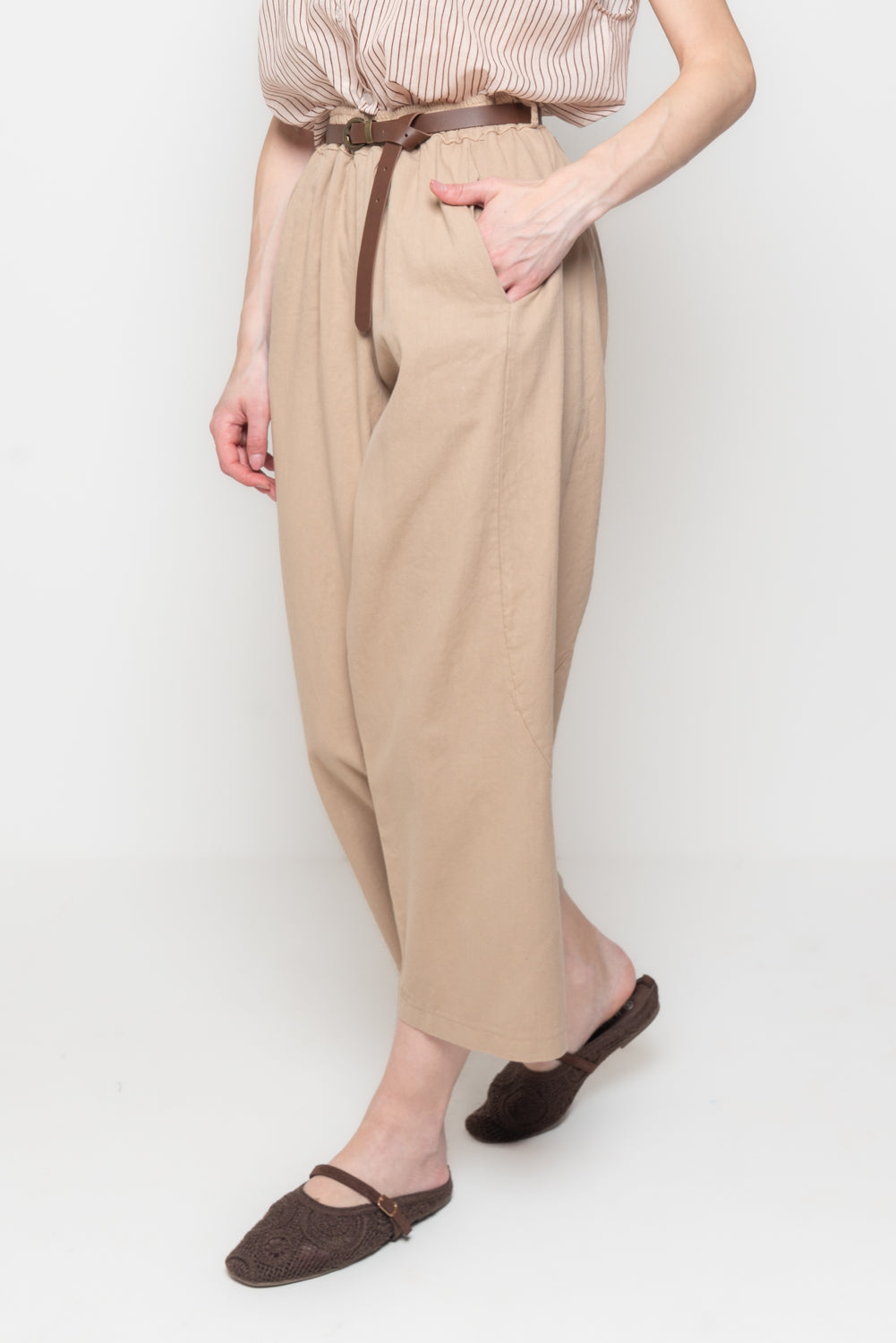 Pantalone a Gamba Larga con Cintura