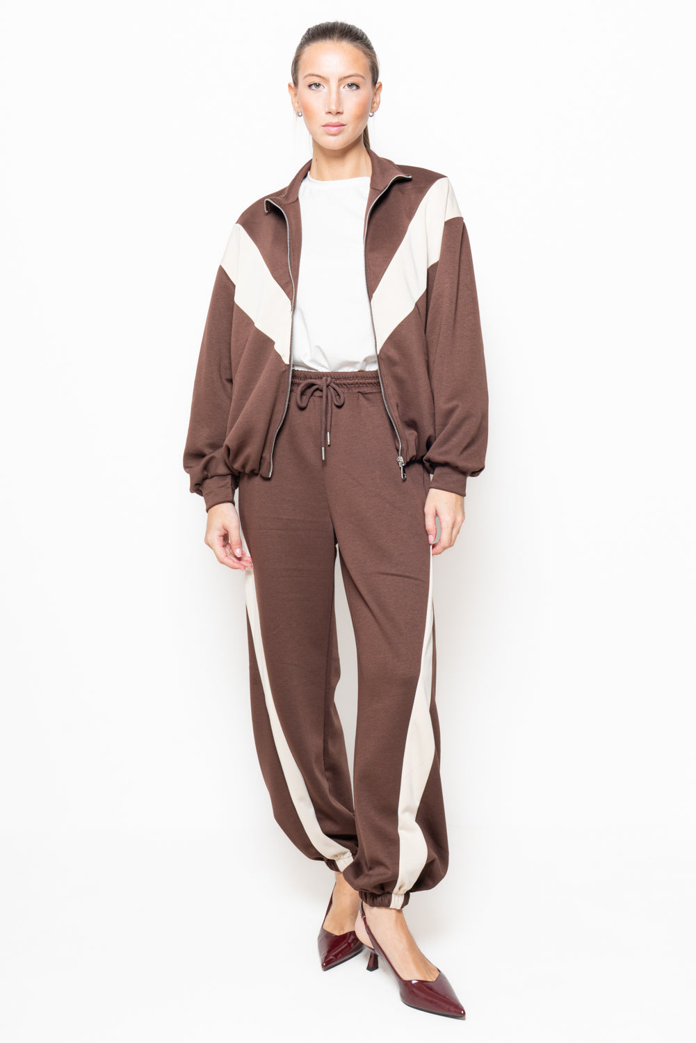 Pantalone jogger con inserti color block