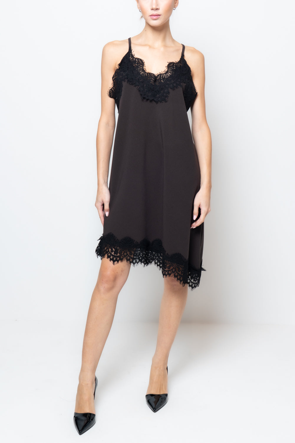 Abito halter con pizzo