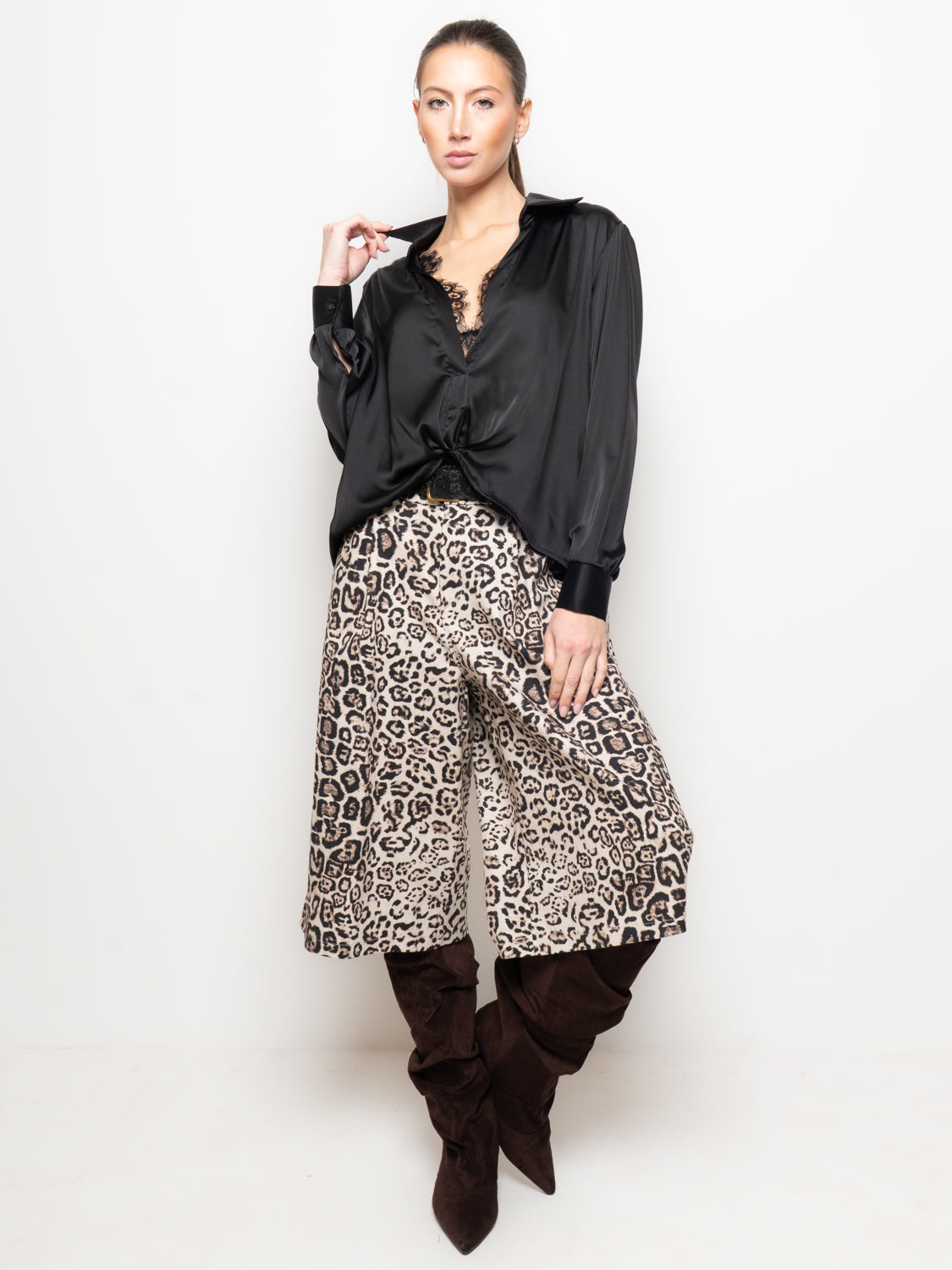 Camicia in raso con inserto in pizzo